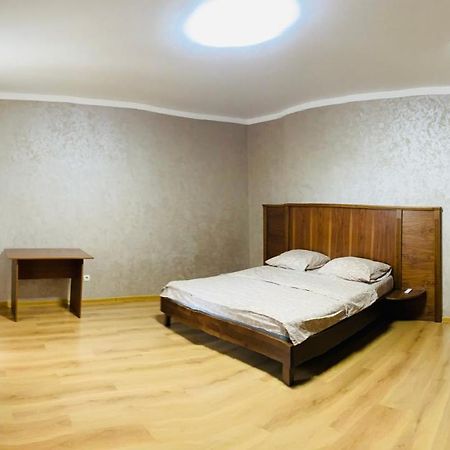 Апартаменты Ogienka 2B, Center Луцк Экстерьер фото